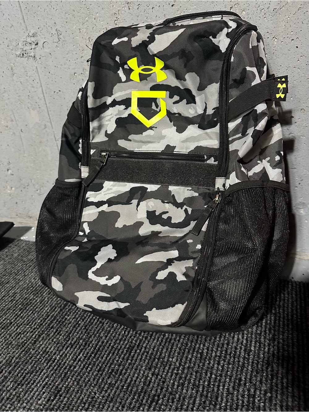 Under Armour Men's Black & Gray Camo Backpack with Yellow Accent Baseball bag